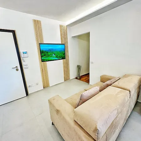 Garden Apartment